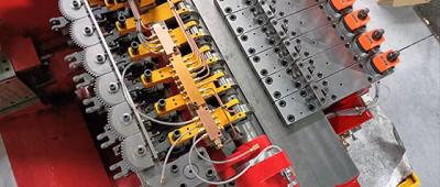 Sú viacstaničné stroje na studené hlavičkovanie presné?